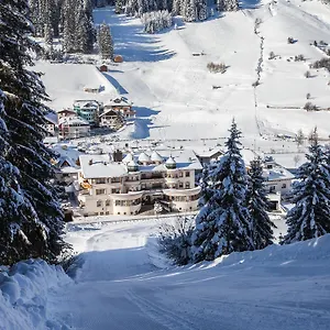 Schlosshof 4*, Ischgl Austria
