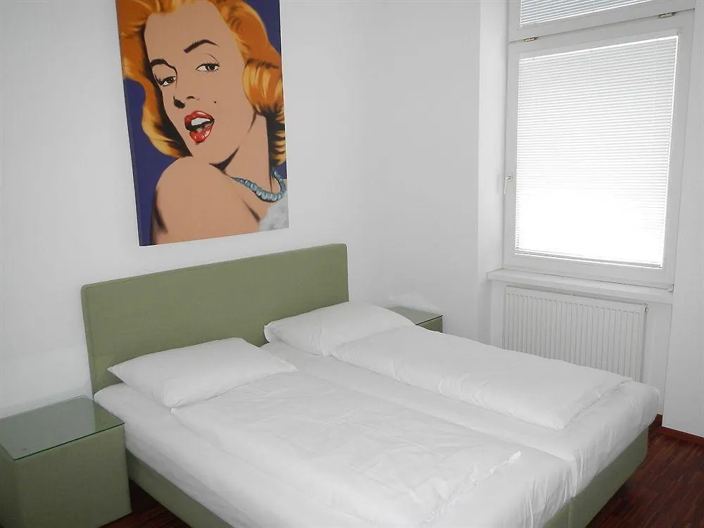 Pension Pharmador Vienna Bed & Breakfast