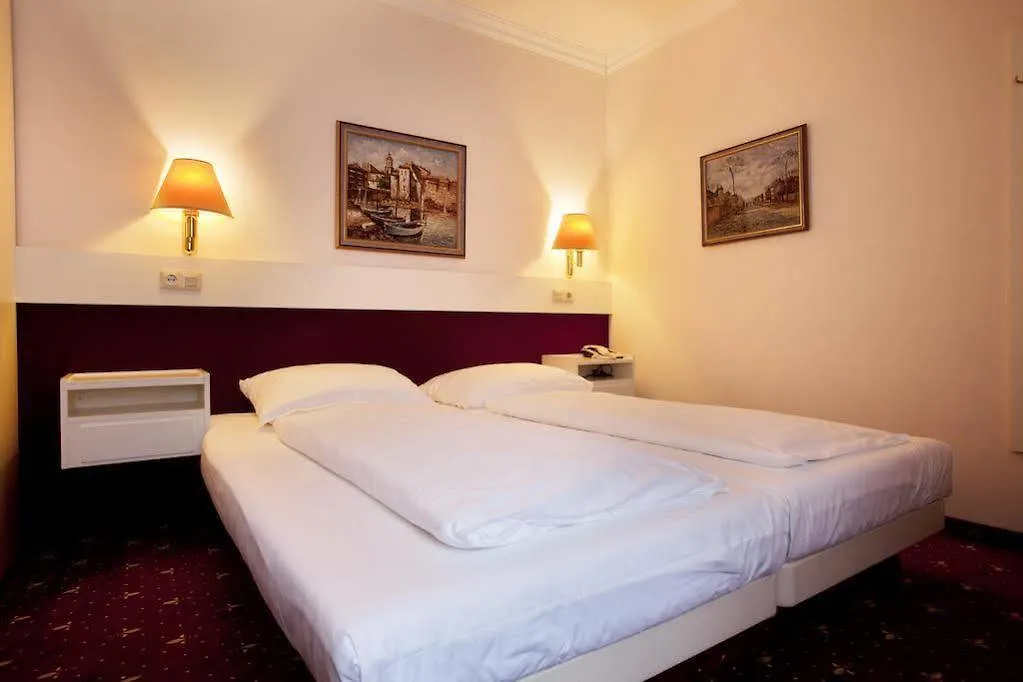 Pension Pharmador Vienna 3*,